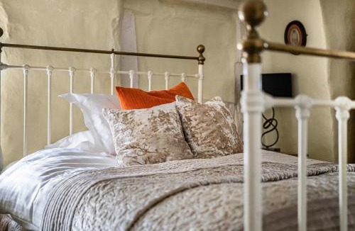 Cuddesdon Bed & Breakfast | The Angel Inn B&B