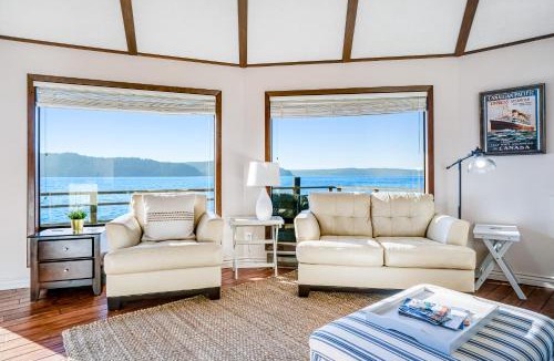 Hoodsport House | The Angle Inn