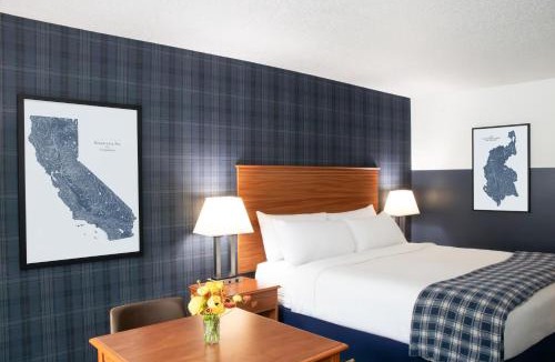 Dunsmuir Hotel | The Angler Lodge