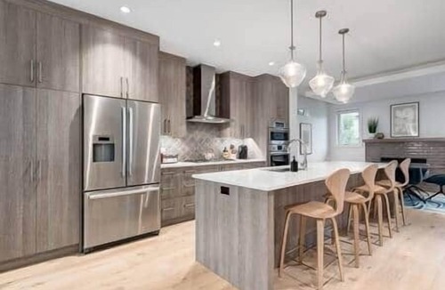 Richmond House | The Anna | One of Calgary’s Most-Booked 5-Bed Homes in Marda| 4BR |Custom Sauna