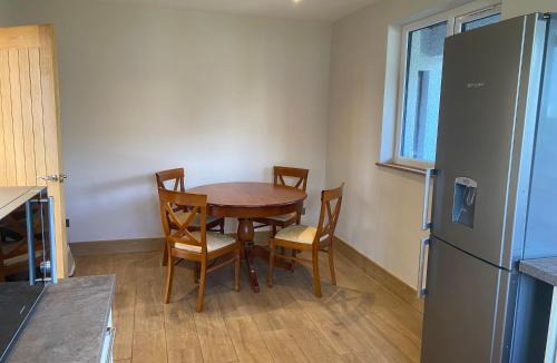 Alloa House | The Annex at Meeks Park immaculate 2 bed