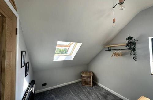 Street Apartment | The Annex Glastonbury Tor View