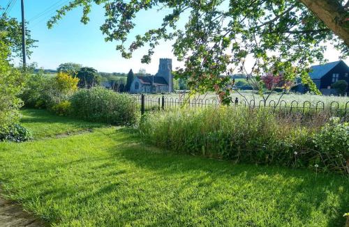 Hawkedon Apartment | The Annexe