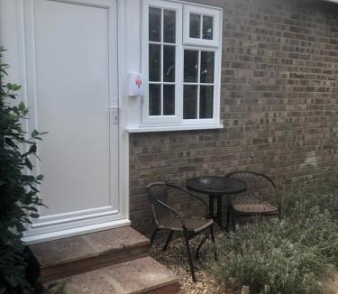 Mildenhall Apartment | The Annexe II