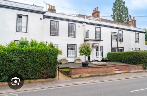 Dunmow Apartment | The Annexe Westbury House