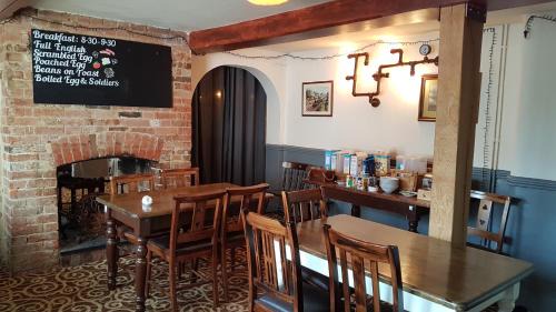 Manningford Bruce Hotel | The Antelope at Upavon