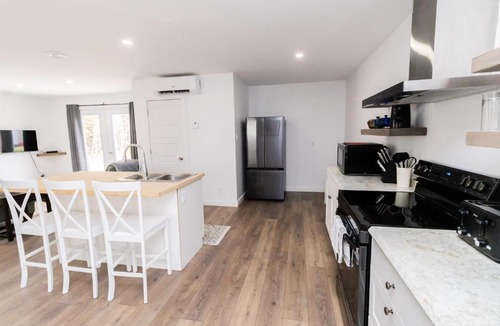 Deer Lake Apartment | The Apartment