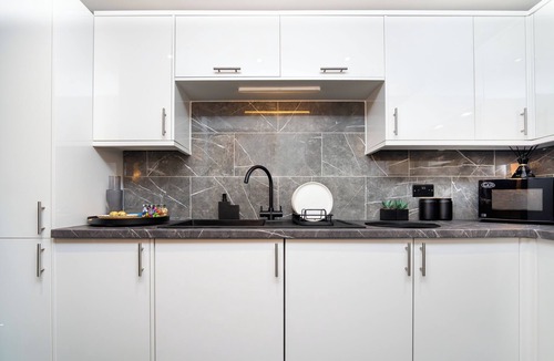 Hawkhead Apartment | The Apartment