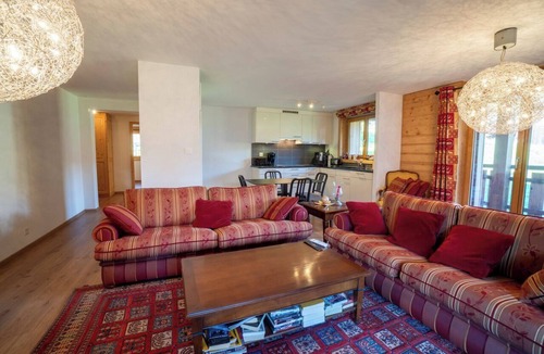 Barboleusaz Apartment | The apartment is just below the Place de la Barboleuse in Gryon:You will find shops, restaurants, te
