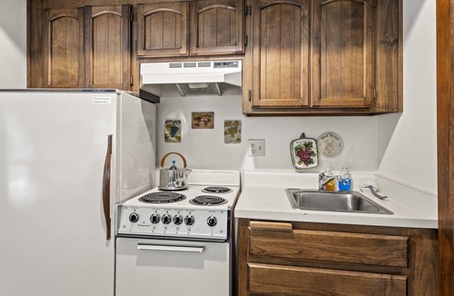 Gold Hill Apartment | The Apartment will not be rented at this timenThe Octagon is still open