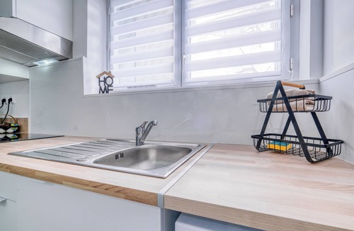 Mouroux Apartment | The apartment with terrace