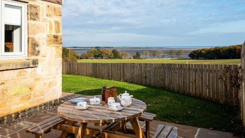 Waren Mill House | The Apple House