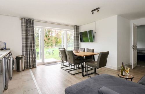 Wisbech Cottage | The Apple Shed