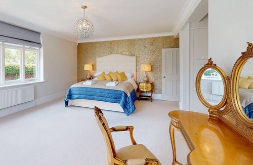 Cookham Dean Villa | The Apple Tree House