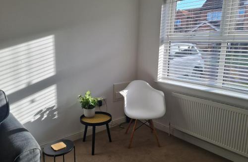 Barton-upon-Humber House | The Appleleaf with Free Parking