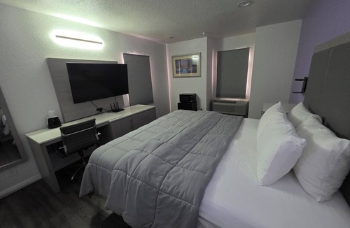 Westside Santa Cruz Hotel | The Aqua Pacific Hotel