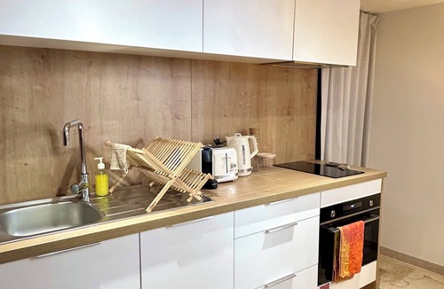 Nimes City Centre House | The Arena's Pavillon 4*: parking - rooftop - AC