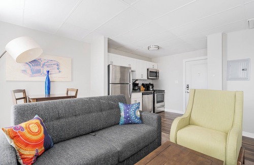 Chatham-Arch Apartment | The Argyle on Mass Ave