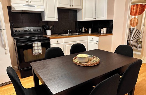 Southeast Calgary House | The Arizona/Nintendo Switch