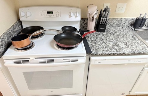 West Arlington House | The Arlington Accessible Retreat — 3BR | One Story |Accessible|Near AT&T Stadium