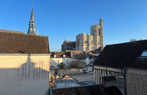 Sens Apartment | The armory