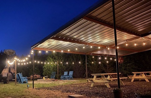 Wills Point Cabin | The Arrowhead Tipi Resort - Spirit Warriors - Nomadic Tipis on Lake Tawakoni