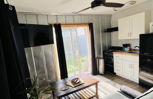 Northeast Virginia Beach House | The Art Door Duplex only minutes from beach