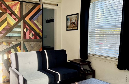 Northeast Virginia Beach House | The Art Door Duplex only minutes from beach