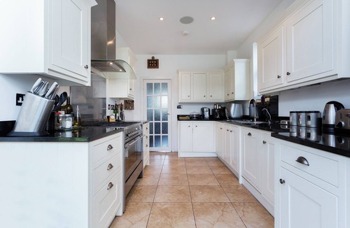 Village House | The Art House