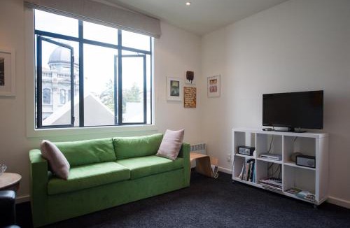 Te Aro Apartment | The Art Stable