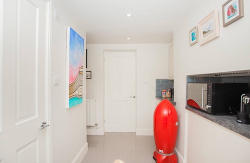 Bath Apartment | The Art Studio - stylish city accommodation