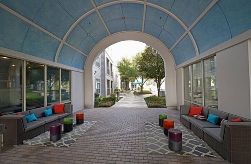 Nassau Bay Apartment | The Artemis by Space City Hospitality