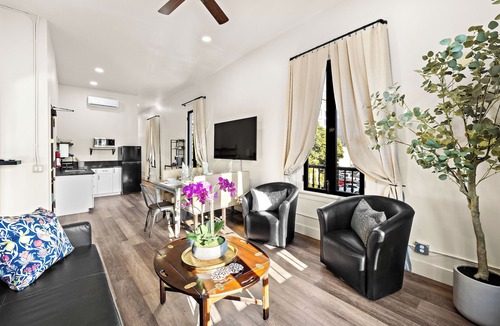 East Village Hotel | The Artifact Inn