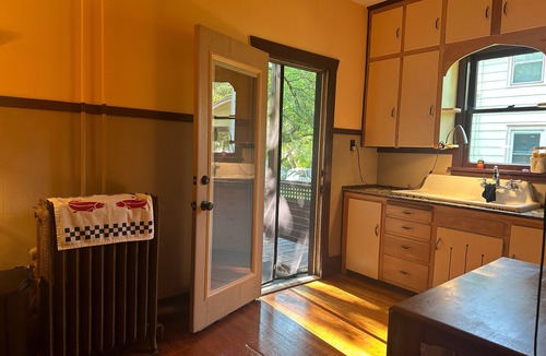 Fairfield Apartment | The Artist's Sweet Spot