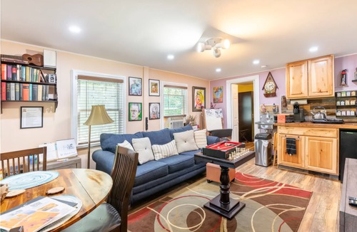 Scotrun House | The Artist Studio Loft Inc