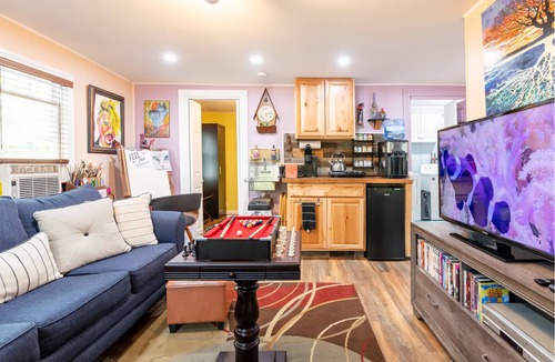 Scotrun House | The Artist Studio Loft Inc