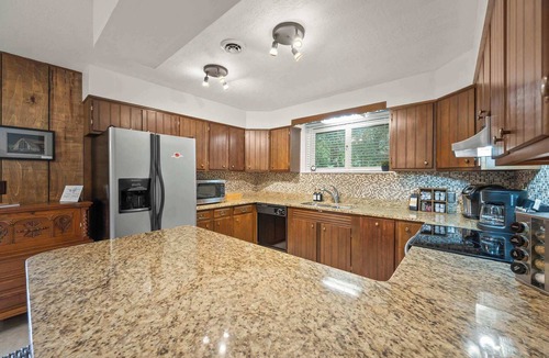 Madison House | The Artist’s A-Frame