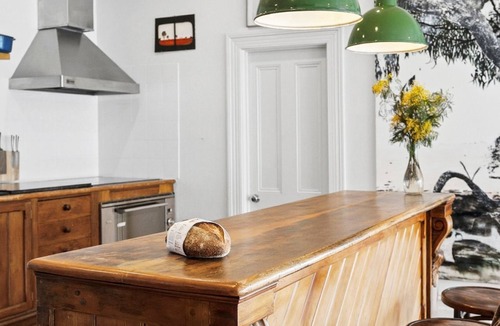 Lorne House | The Artists Beach House