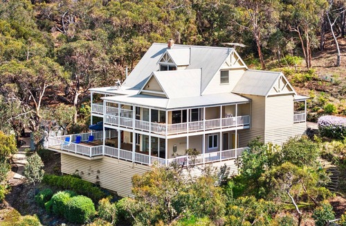 Lorne House | The Artists Beach House