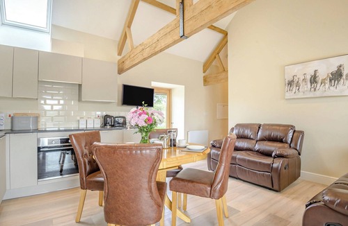 Trowbridge Cottage | The Ash - Arnolds Hill