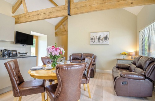 Trowbridge Cottage | The Ash - Arnolds Hill