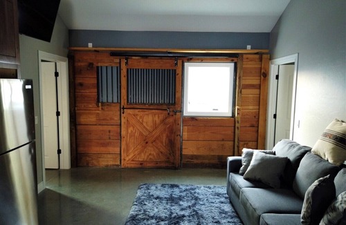 Waynoka Villa | The Ash Street Stables Villas