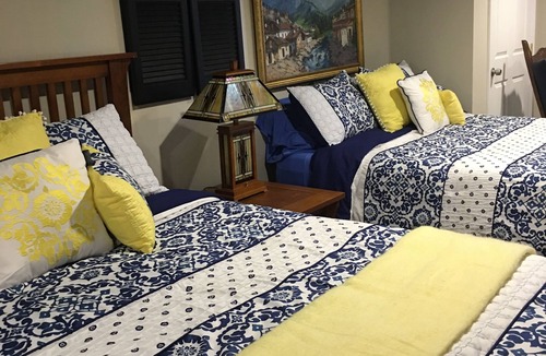 Marshall Bed & Breakfast | The Ashe Farm Bed & Breakfast