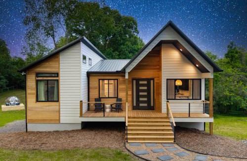 Arden House | The Asheville Chalet