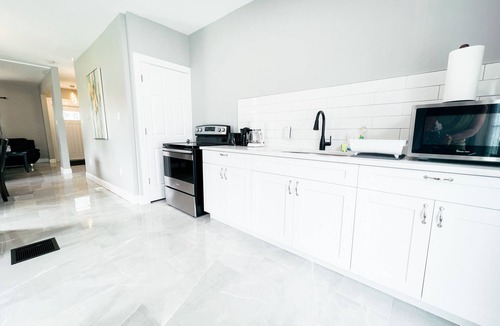 Niagara Falls House | The Ashland Manor