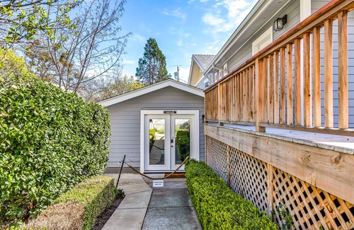 Ashland Apartment | The Ashland Social | Guest Studio