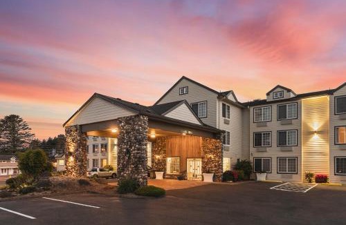 Lincoln City Hotel | The Ashley Inn & Suites