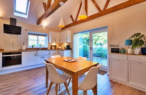 Sleaford Cottage | The Asparagus Shed