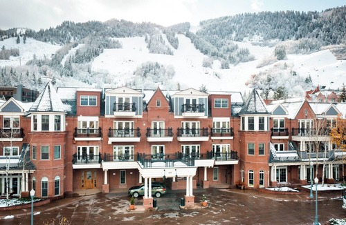 Downtown Condo | The Aspen Mountain Residences 42C Studio