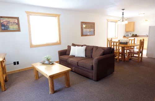 West Yellowstone Hotel | The Aspen